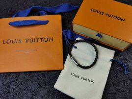 Picture of LV Bracelet _SKULVbracelet11ly9511382